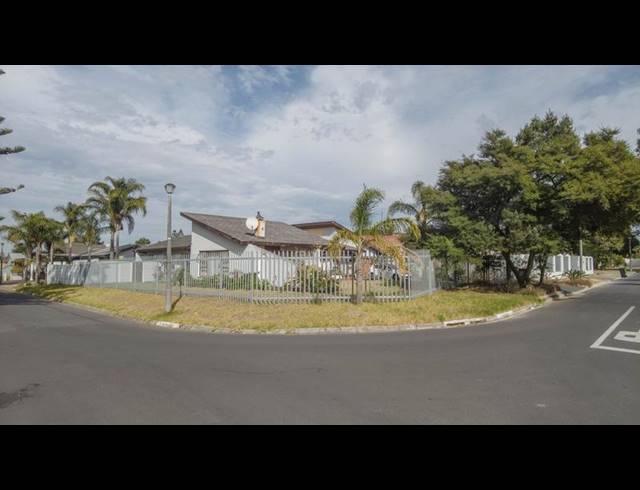 4 BEDROOM HOUSE FOR SALE IN PANORAMA